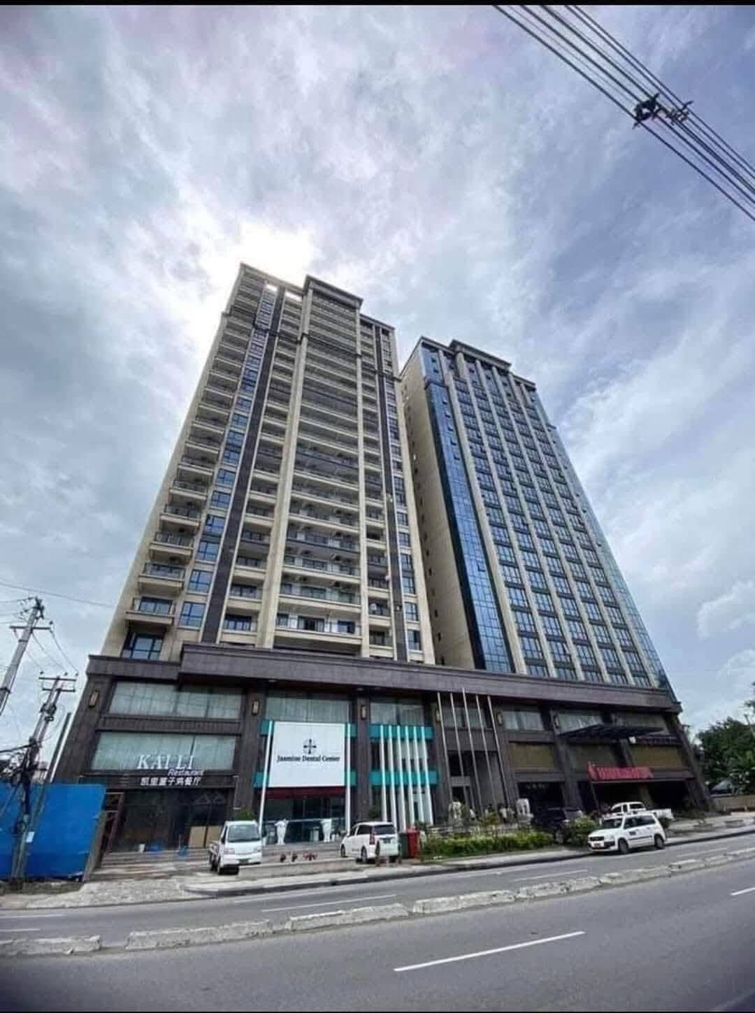 လှိုင်မြို့နယ်Century Condo အငှား