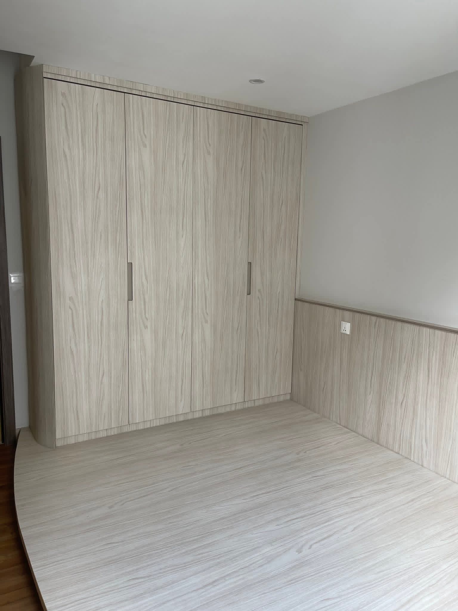 လှိုင်မြို့နယ်ရှိLuxury Condoအရောင်း