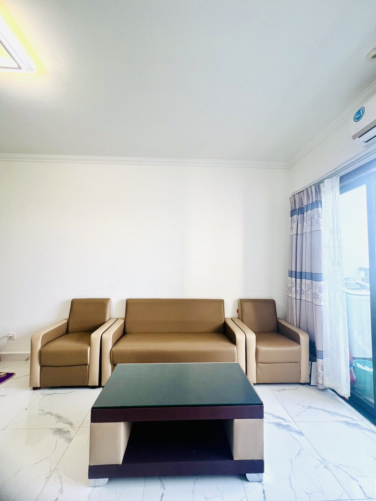 ရန်ကင်းမြို့နယ်၊ KANBAE TOWER. အငှားခန်း