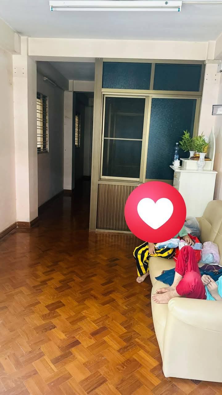 ပုဇွန်တောင်မြို့နယ်၊ တိုက်ခနိးအရောင်း