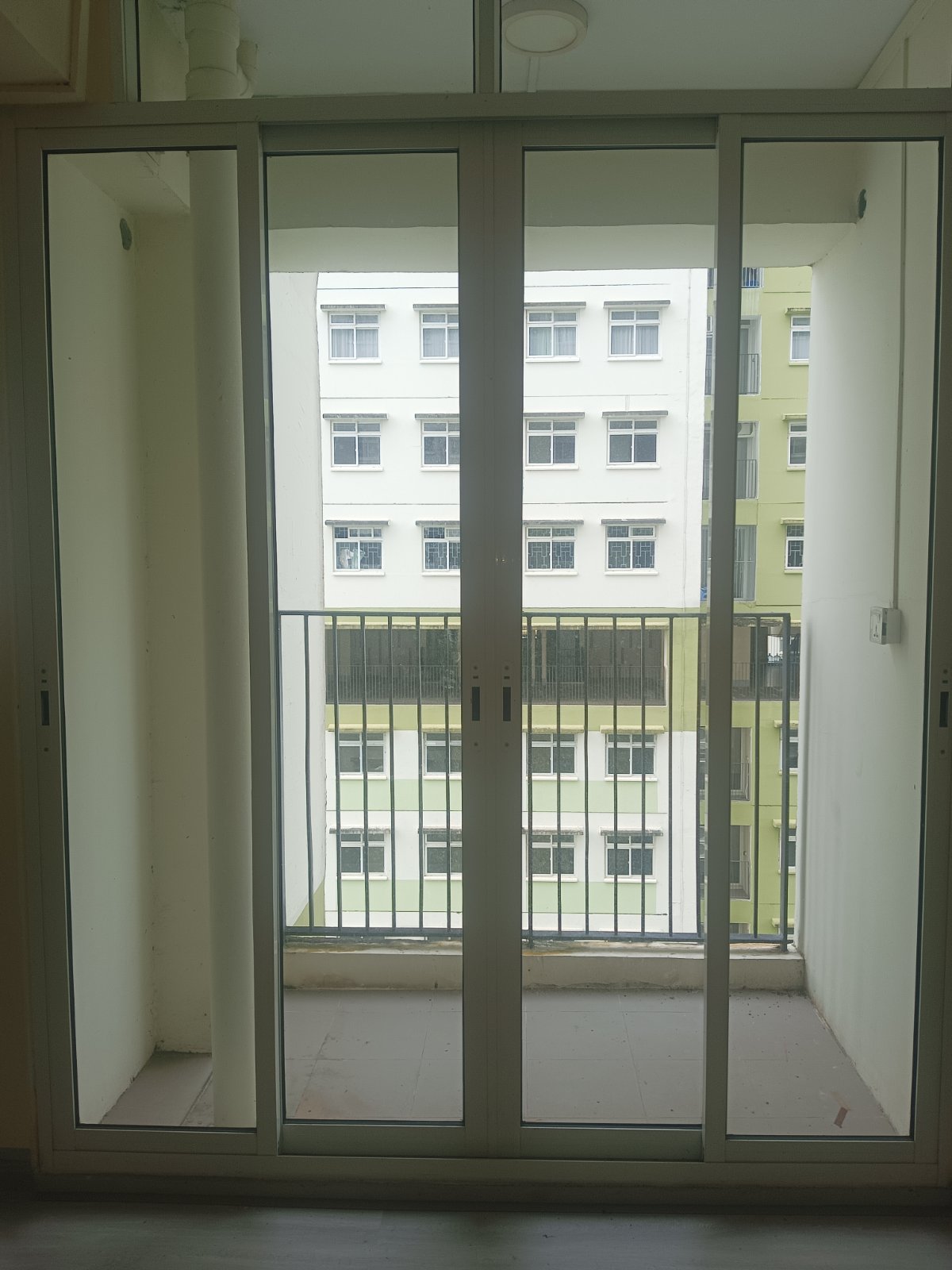 ရတနာနှင်းဆီအိမ်ရာ