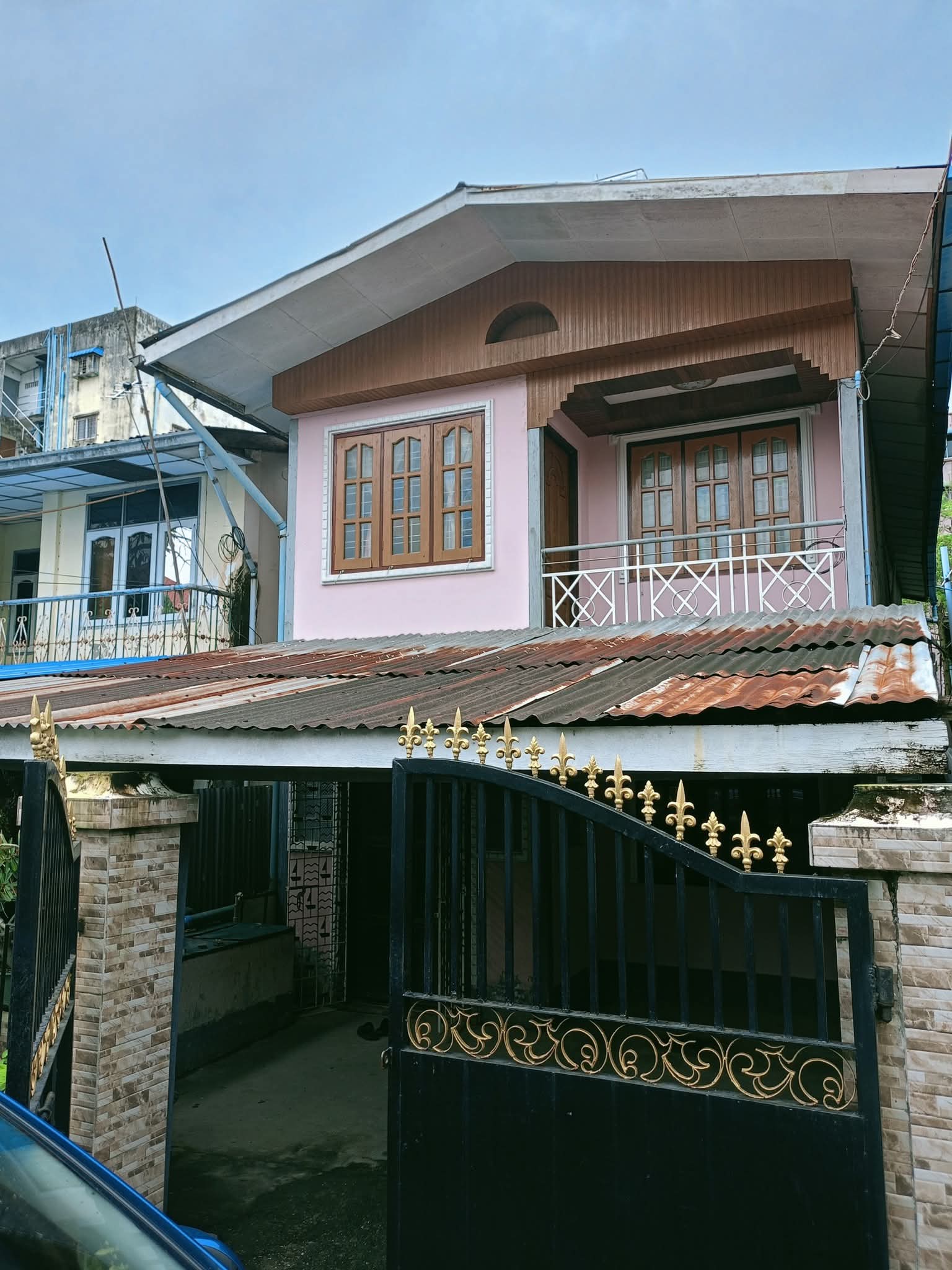 တောင်ဥက္ကလာမြို့နယ်၊ ( ၉)ရပ်ကွက်၊ လုံးချင်းအိမ်အရောင်း