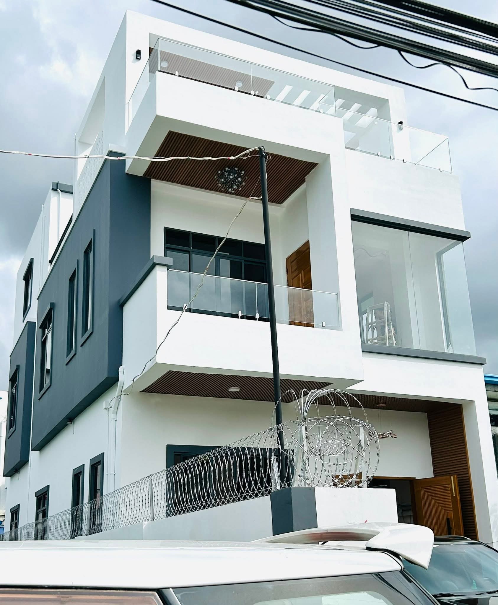 မြောက်ဒဂုံမြို့နယ်၊ (38)ရပ်ကွက်၊ လုံးချင်းအိမ်အရောင်း