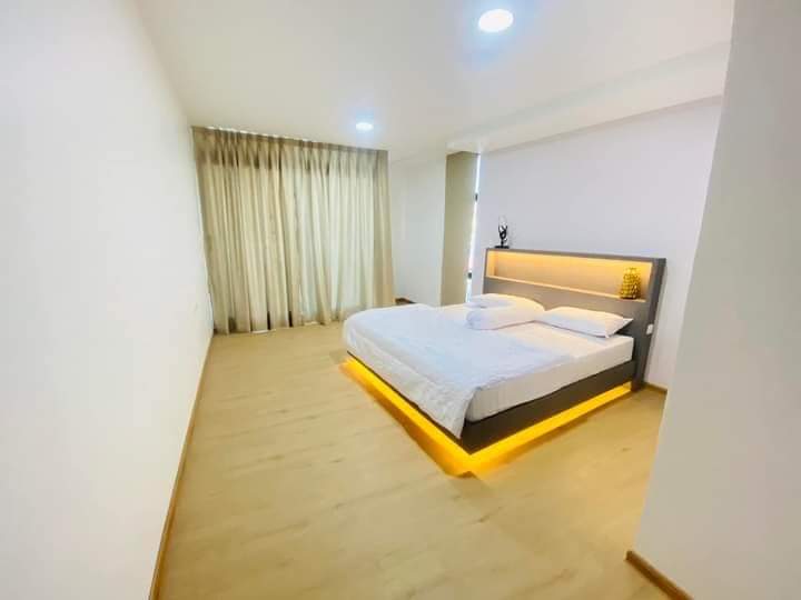 ဗဟန်းမြို့နယ်၊ ကွန်ဒိုအရောင်း