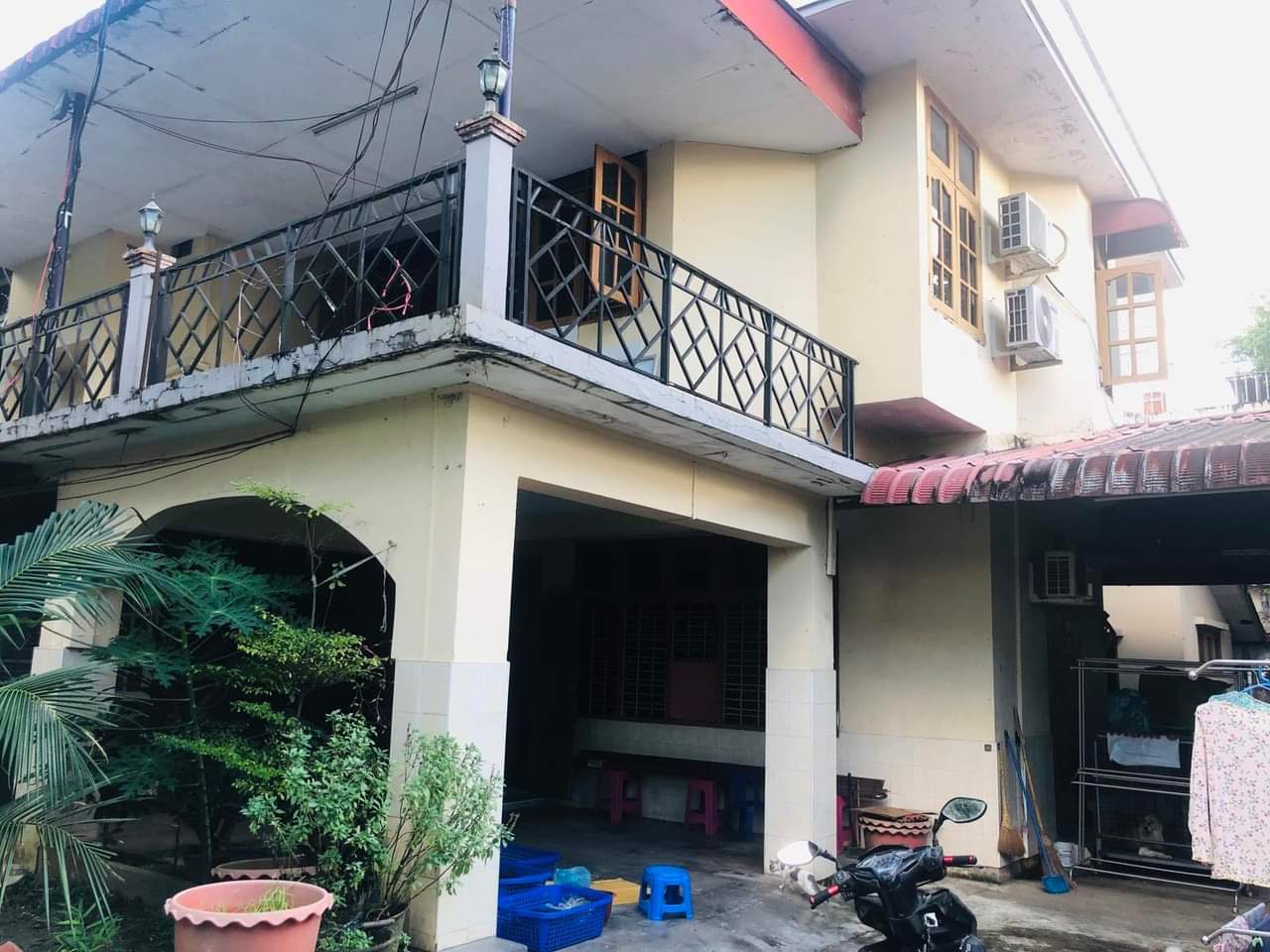 မြောက်ဒဂုံ  လုံးချင်း အရောင်း