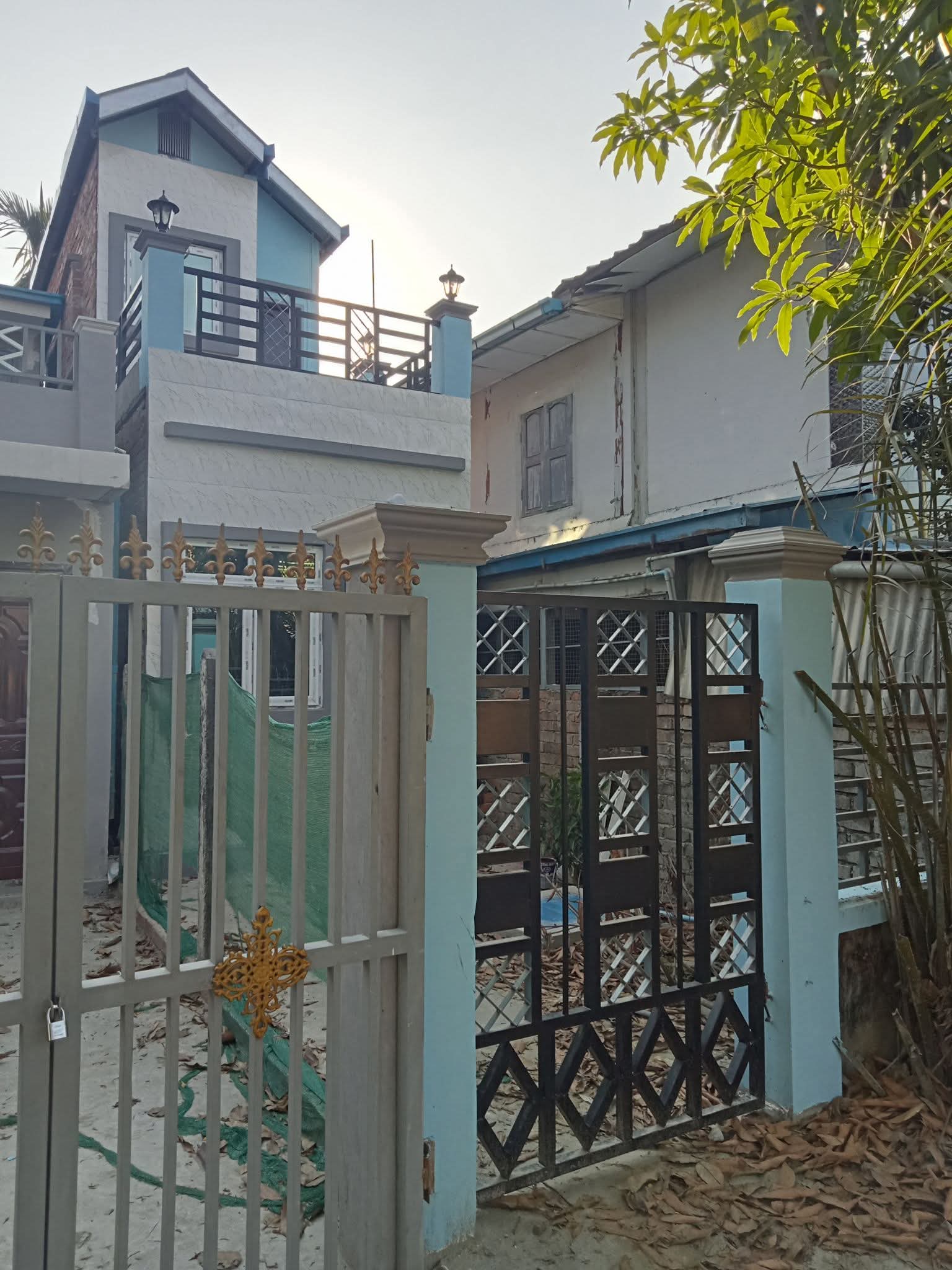 အရှေ့ဒဂုံမြို့နယ်လုံးချင်းအရောင်း