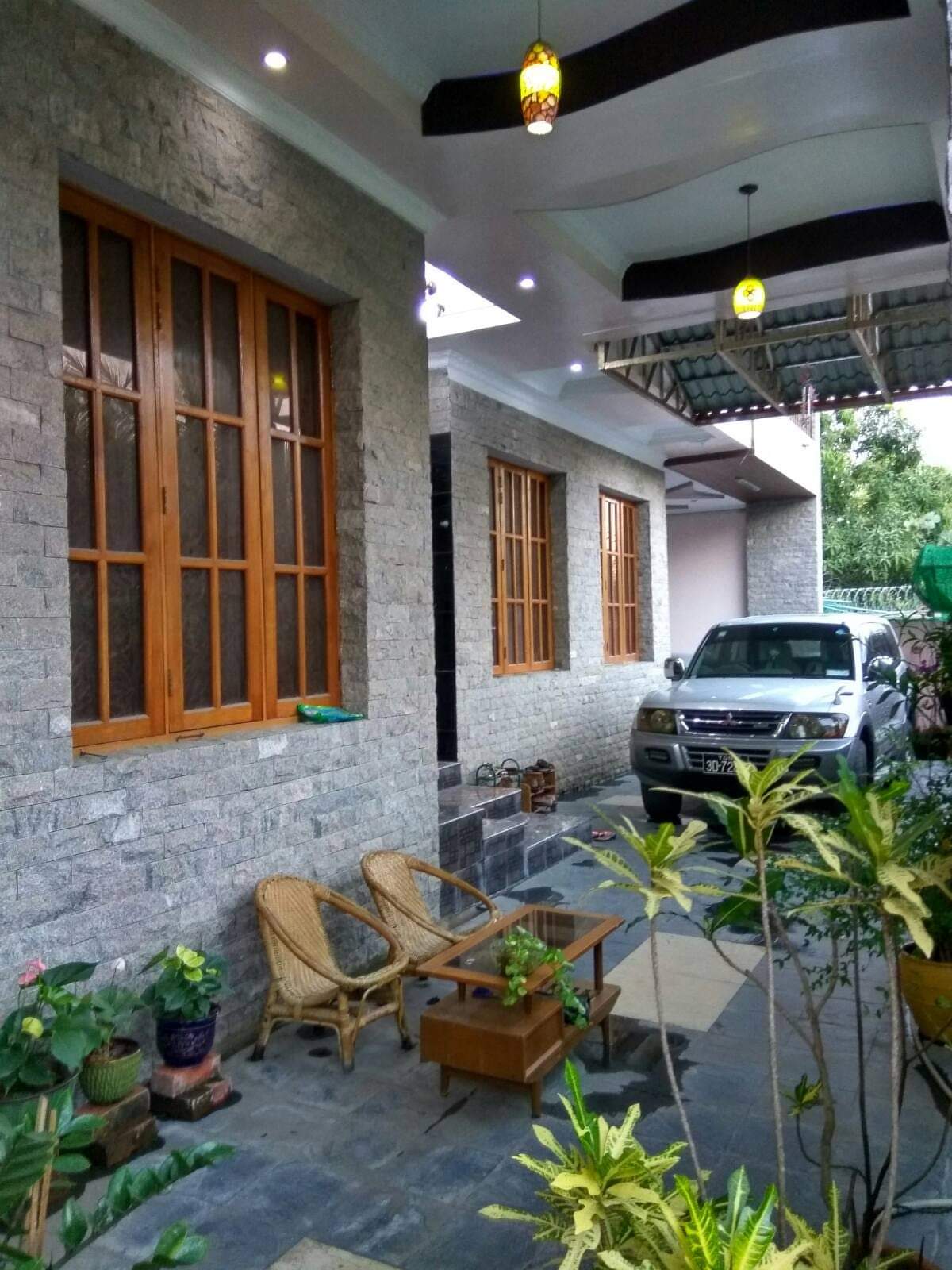 သာကေတမြို့နယ်၊ လုံးချင်းအိမ်ယာအရောင်း