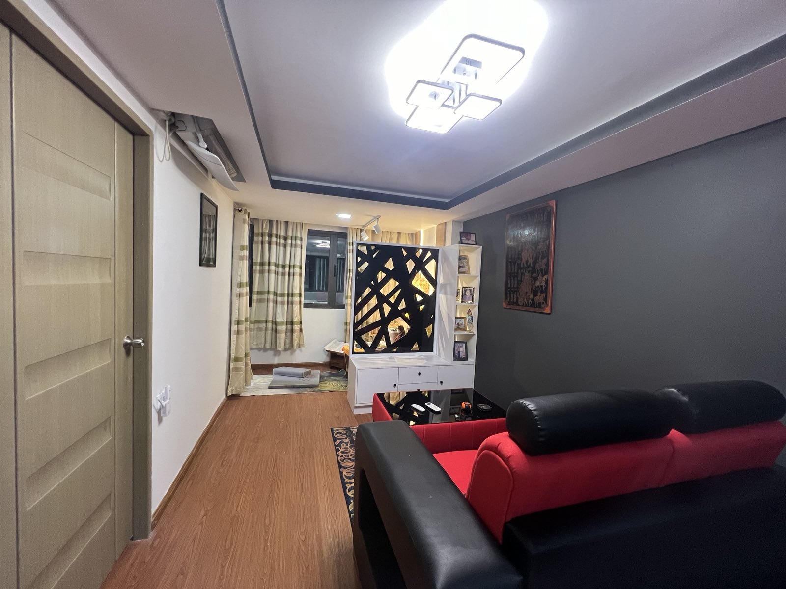 အင်းစိန်မြို့နယ်၊ ကွန်ဒိုအရောင်း