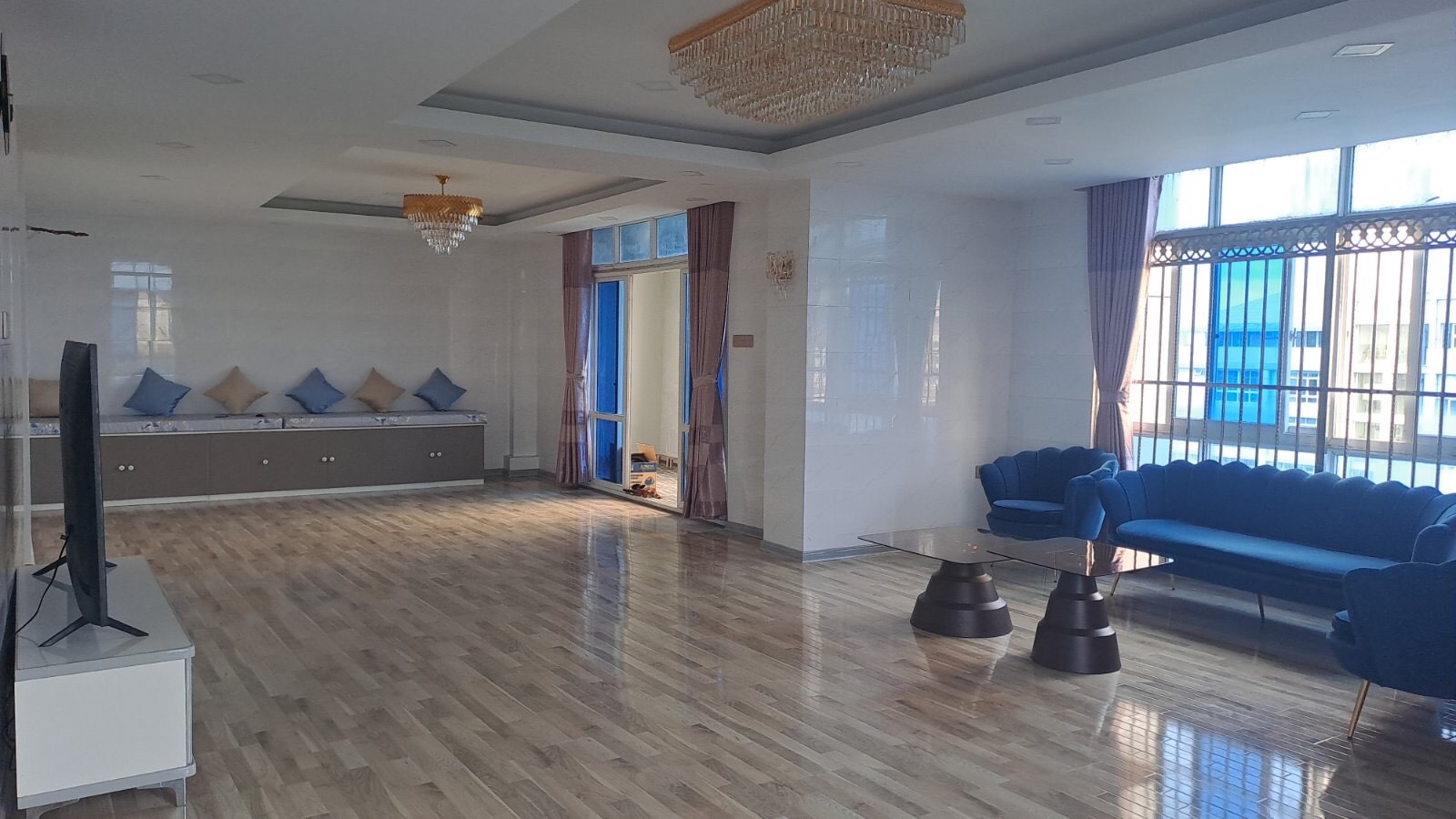 ဗဟန်းမြို့နယ်၊ကွန်ဒိုတိုက်ခန်းအရောင်း