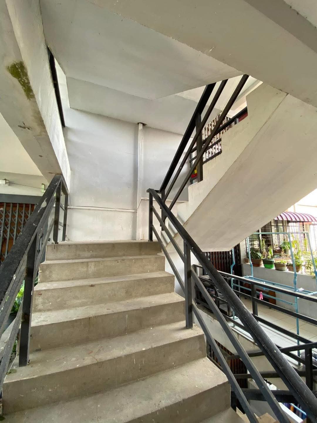 တောင်ဒဂုံမြို့နယ်ရှိ တိုက်ခန်းအရောင်း