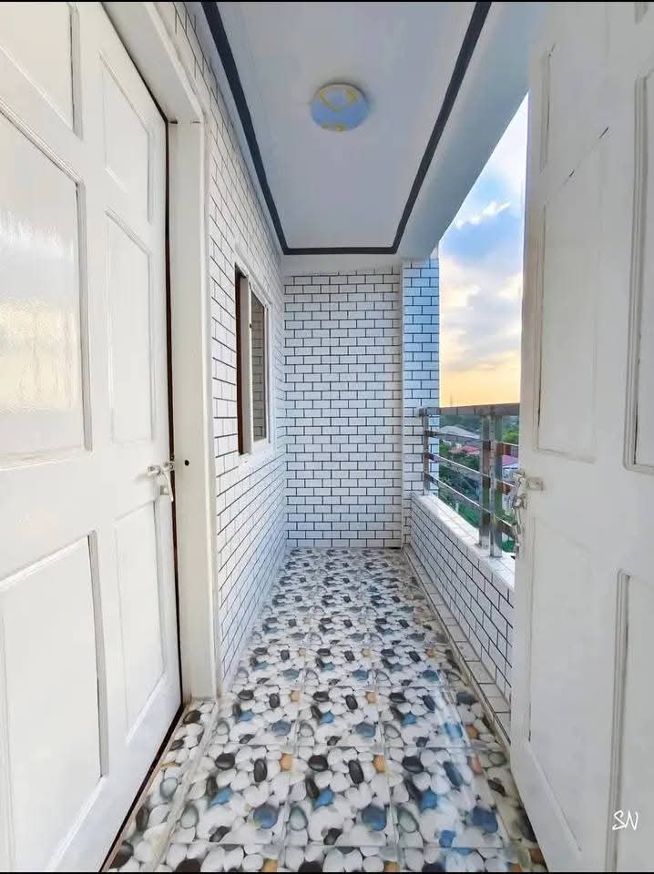 သင်္ဃန်းကျွန်းမြို့နယ်​ဘဏ်ချိန်ရတိုက်ခန်းအရောင်း