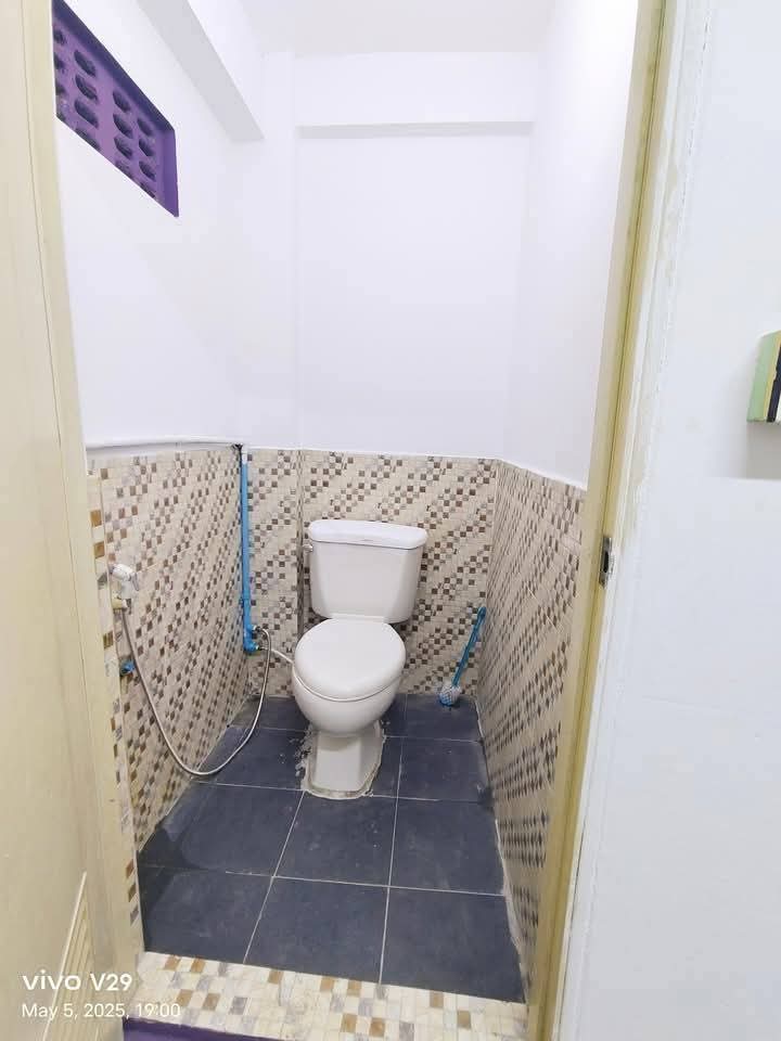 ဒေါ်ပုံမြို့နယ်စျေးတန်တိုက်ခန်းအရောင်း