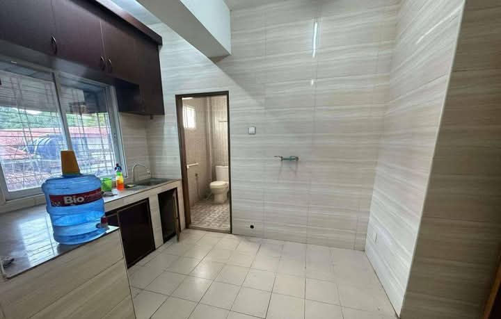 သင်္ဃန်းကျွန်းမြို့နယ်၊ (16)ရပ်ကွက်၊ တိုက်ခန်းအရောင်း