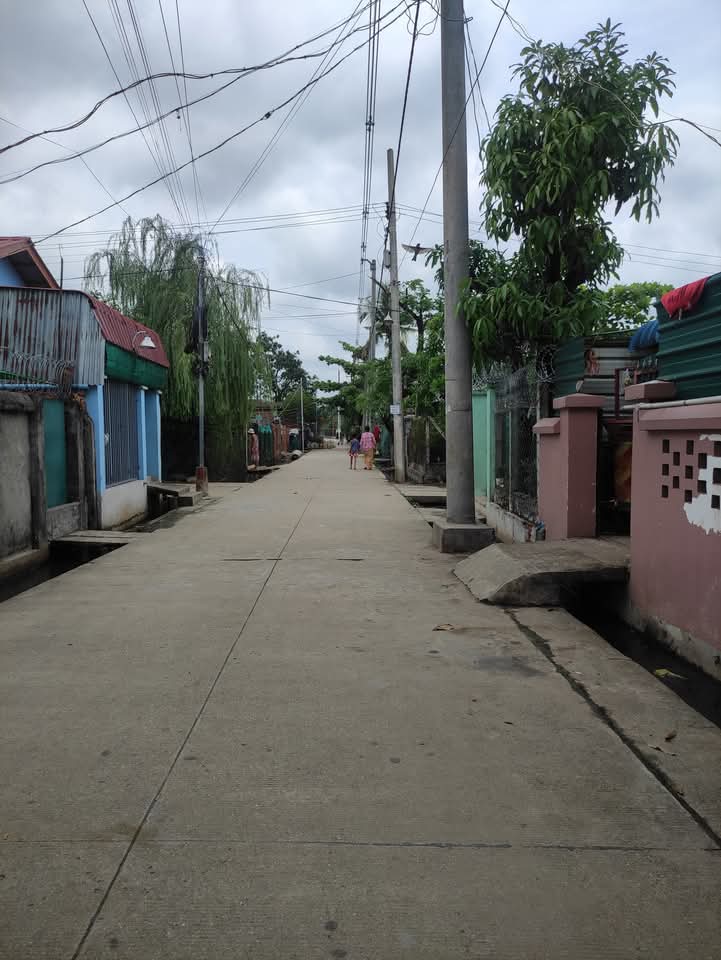 မင်္ဂလာဒုံမြို့နယ်ကြူစမ်းရပ်ကွက်လုံးချင်းအရောင်း