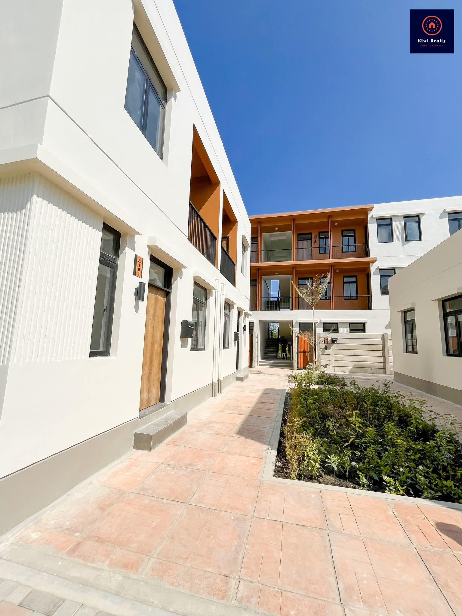 သန်လျှင်မြို့နယ်ရှိARAမြေညီအရောင်းခန်း