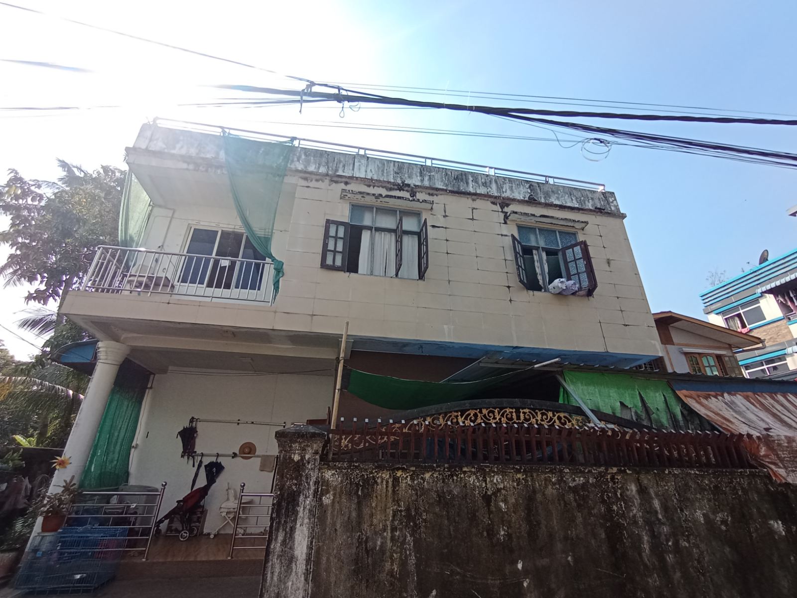 ရန်ကင်းမြို့နယ် နှစ်ထပ်ခွဲလုံးချင်းတိုက်အရောင်း