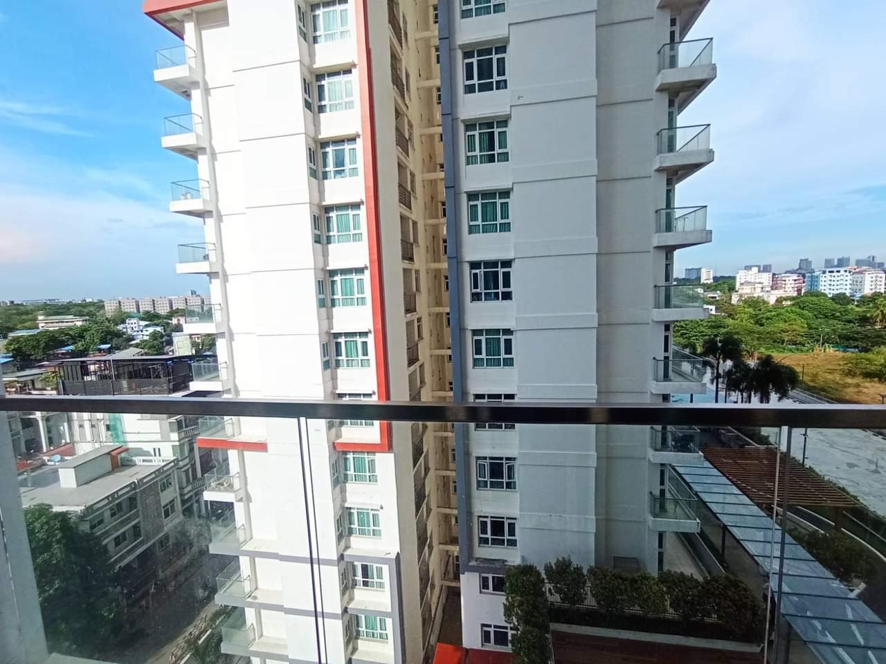 လှိုင်မြို့နယ်၊ ကွန်ဒိုအရောင်း