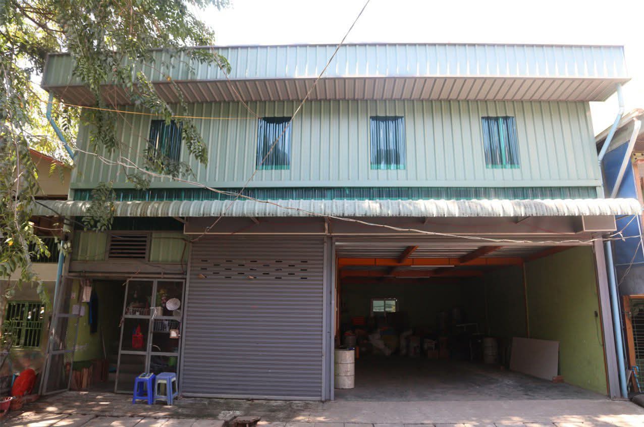 ဒေါပုံမြို့နယ်၊ ဂိုဒေါင်အရောင်း