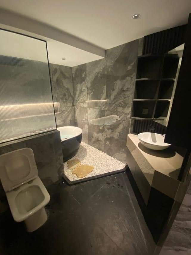 လမ်းမတော်မြို့နယ်၊တိုက်ခန်းအရောင်း