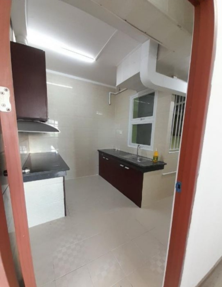 Yadanar Hnin Si Condo