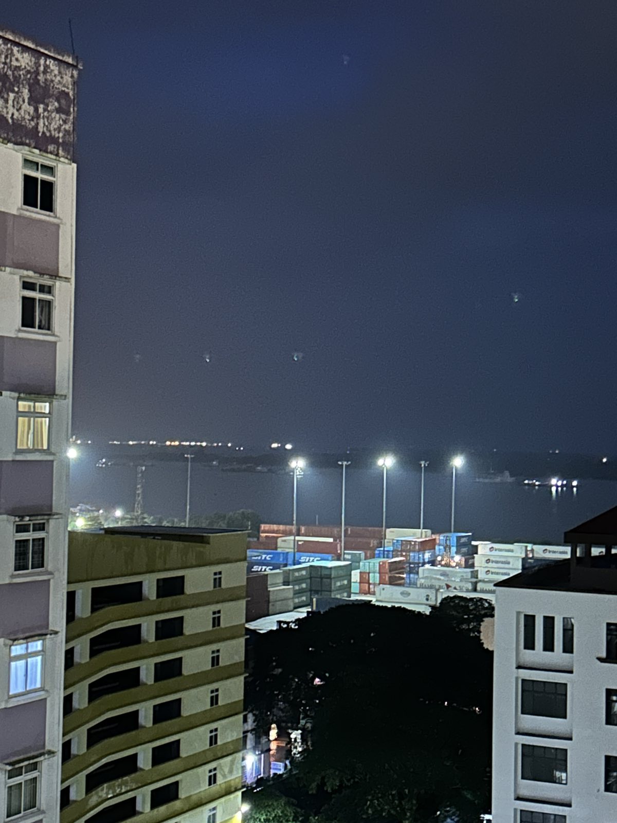 ဗိုလ်တစ်ထောင်မြို့နယ်၊မီနီကွန်ဒိုအရောင်း