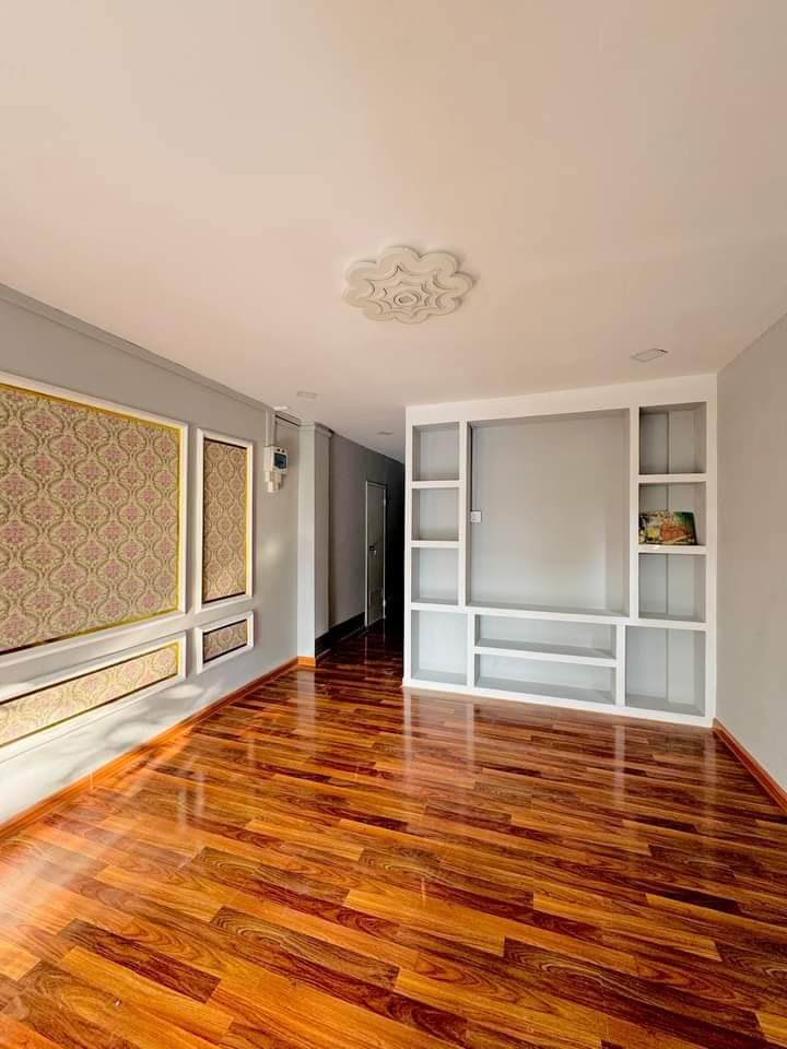 မြောက်ဥက္ကလာပ တိုက်ခန်း အရောင်း